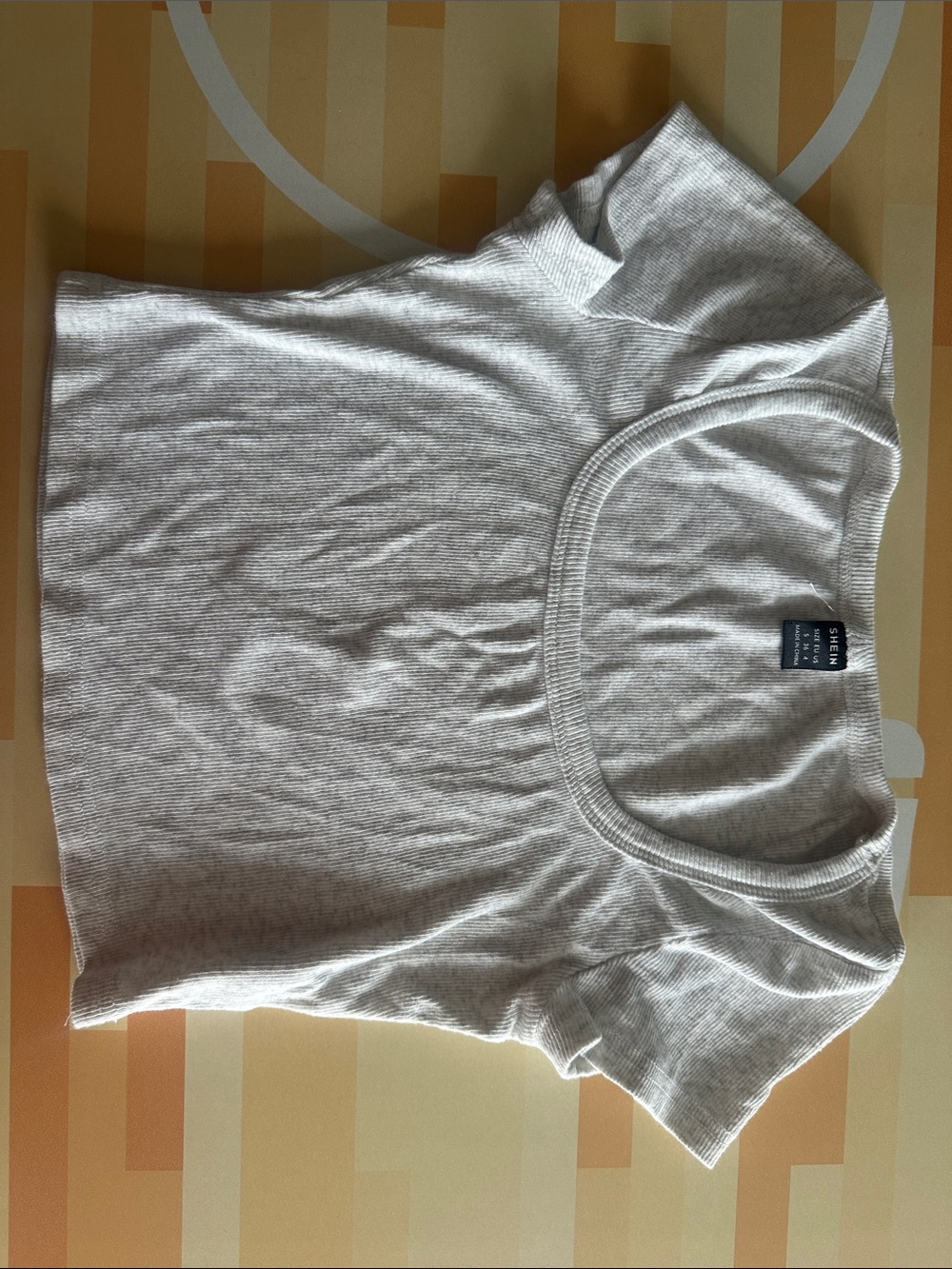 SHEIN Light Gray Ribbed Scoop Neck Crop Top
